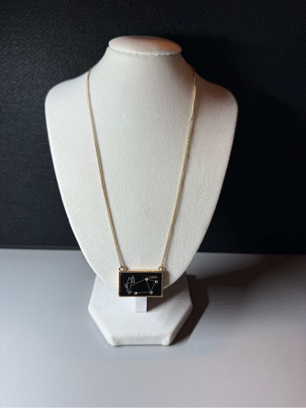 Libra Zodiac Constellation Pendant Necklace – Gold Tone & Black 🗽